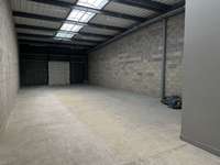 logistics - Activités / Bureaux À Louer - gallery thumbnail - 2