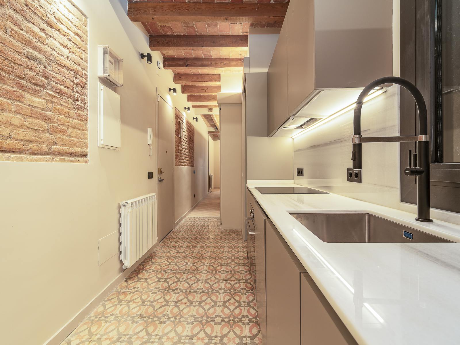 living - Piso de 67m² en venta en Poble Sec, Barcelona - gallery thumbnail - 9