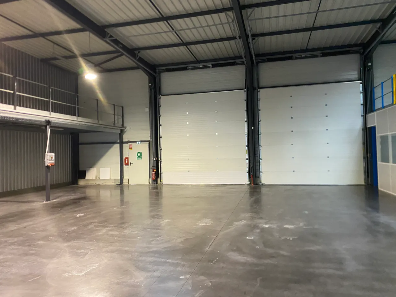 logistics - Light Industrial Premises / Offices For Rent - gallery - 8