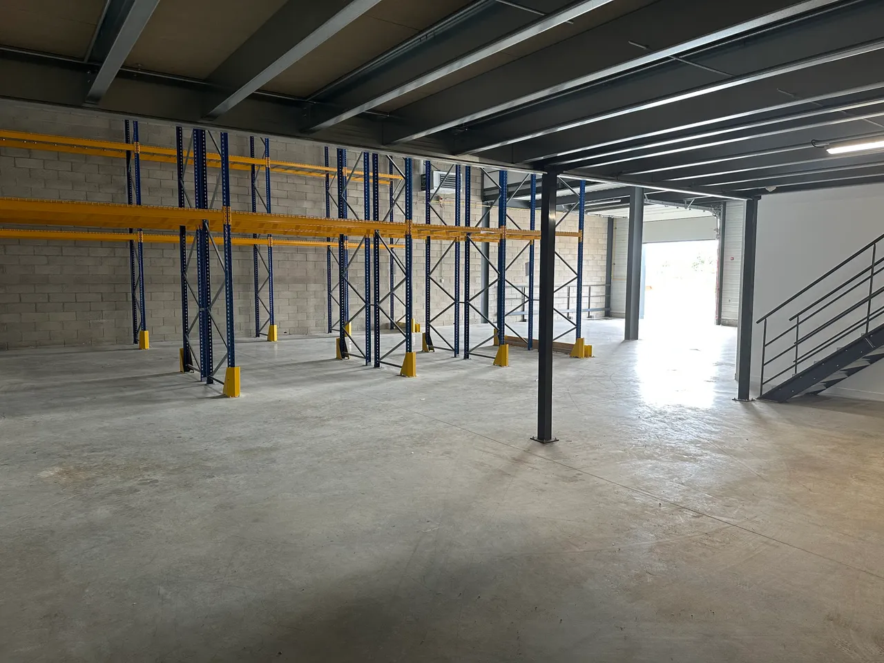 logistics - Activités / Bureaux À Louer - gallery - 4