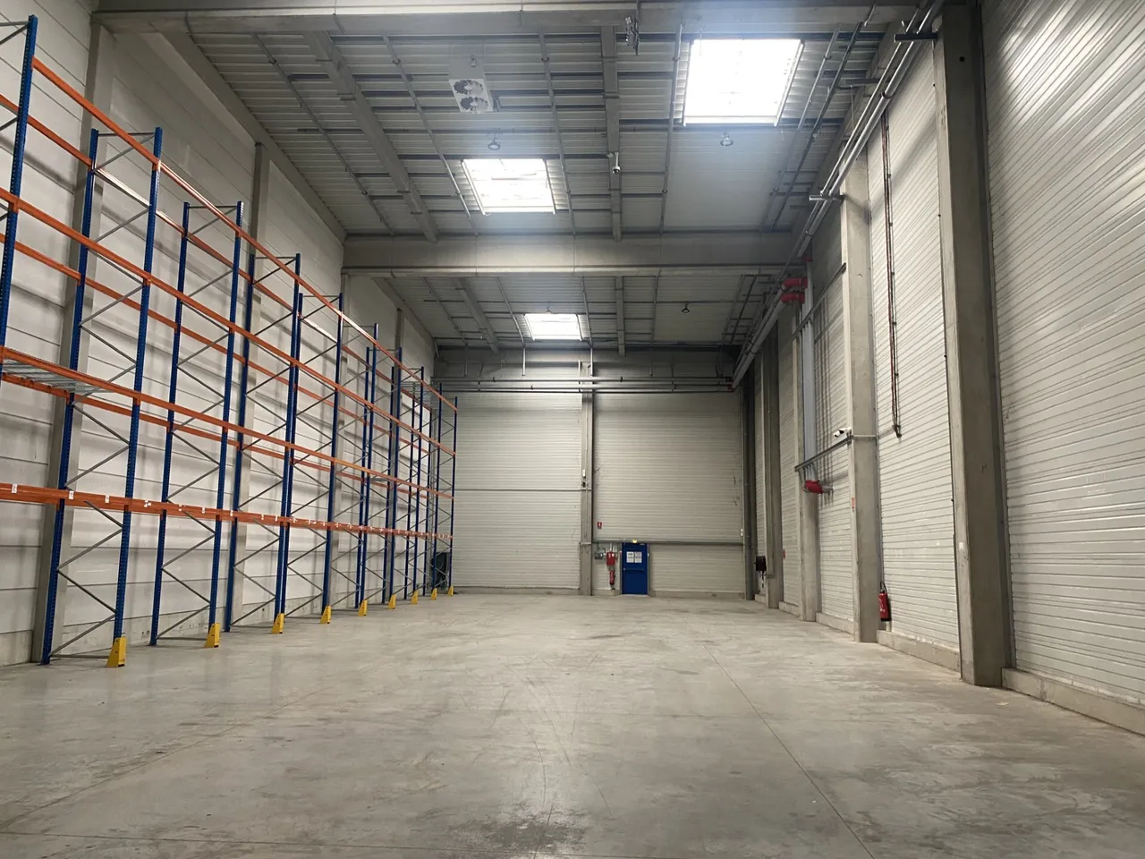 logistics - Warehouse For Rent - gallery - 4