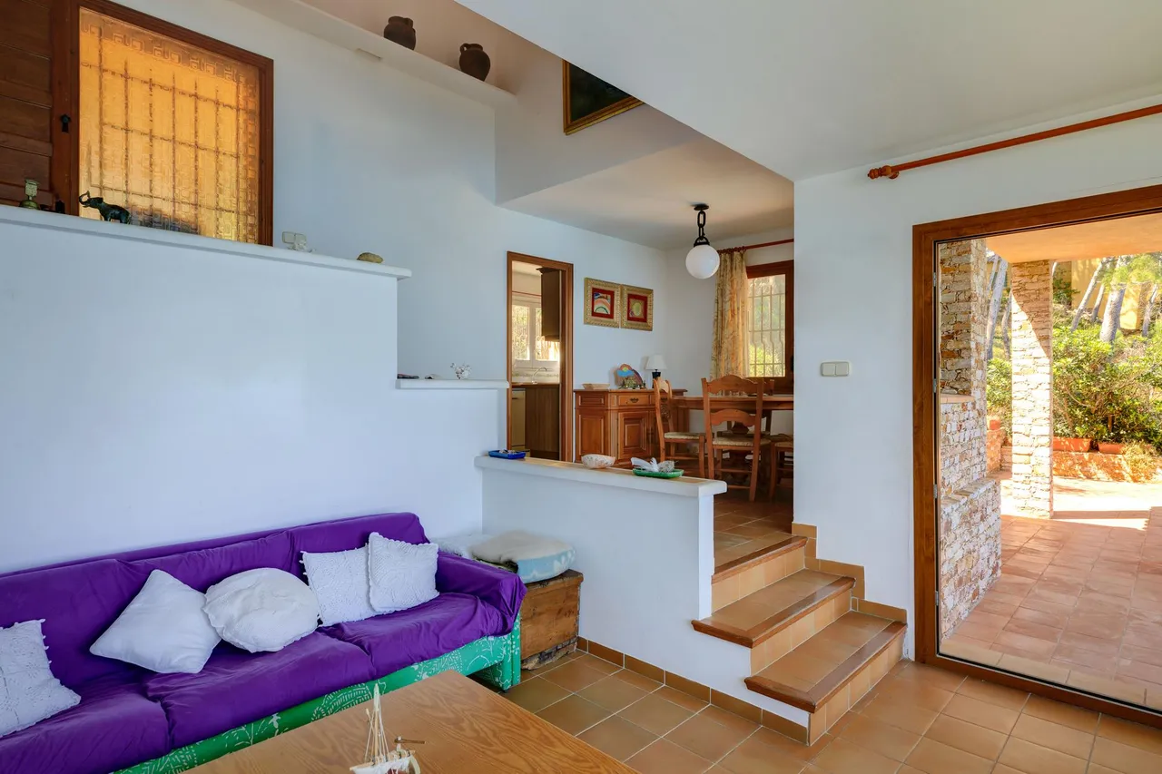 living - 131 m² house for sale in Sa Riera / Sa Tuna - gallery - 10