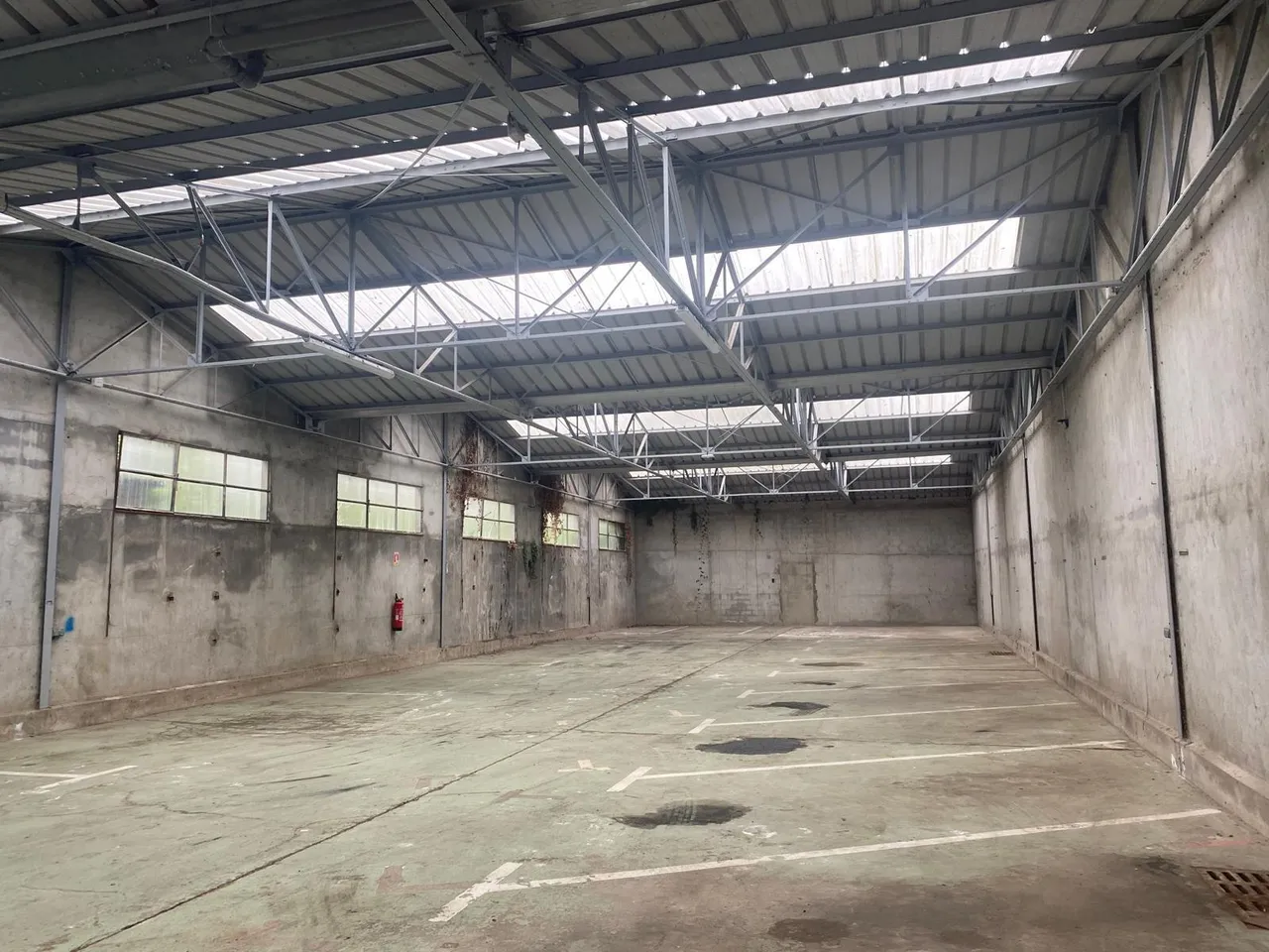 logistics - Light Industrial Premises / Offices For Rent - For Sale - gallery - 4