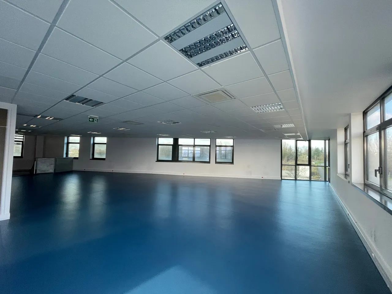 logistics - Light Industrial Premises / Offices For Rent - gallery - 6