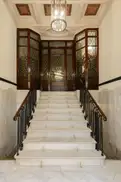 living - Piso de 234m² en venta en Almagro, Madrid - gallery thumbnail - 4