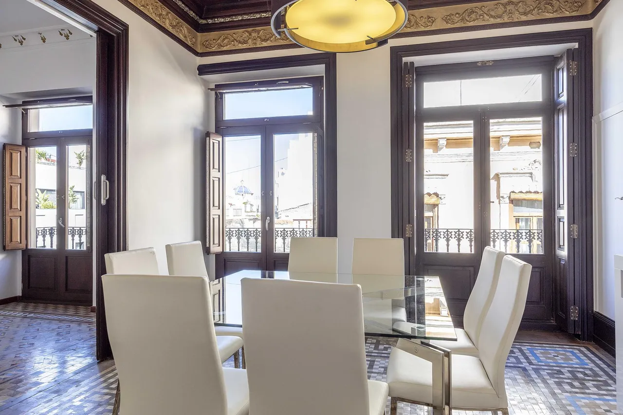living - 242m² apartment for sale in El Mercat, Valencia - gallery - 3