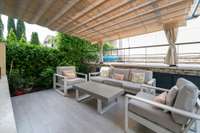 living - Casa / villa de 487m² en venta en Conde de Orgaz y Piovera - gallery thumbnail - 3