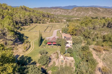 living - Casa rural de 264m² en venta en Alt Empordà, Girona - featured