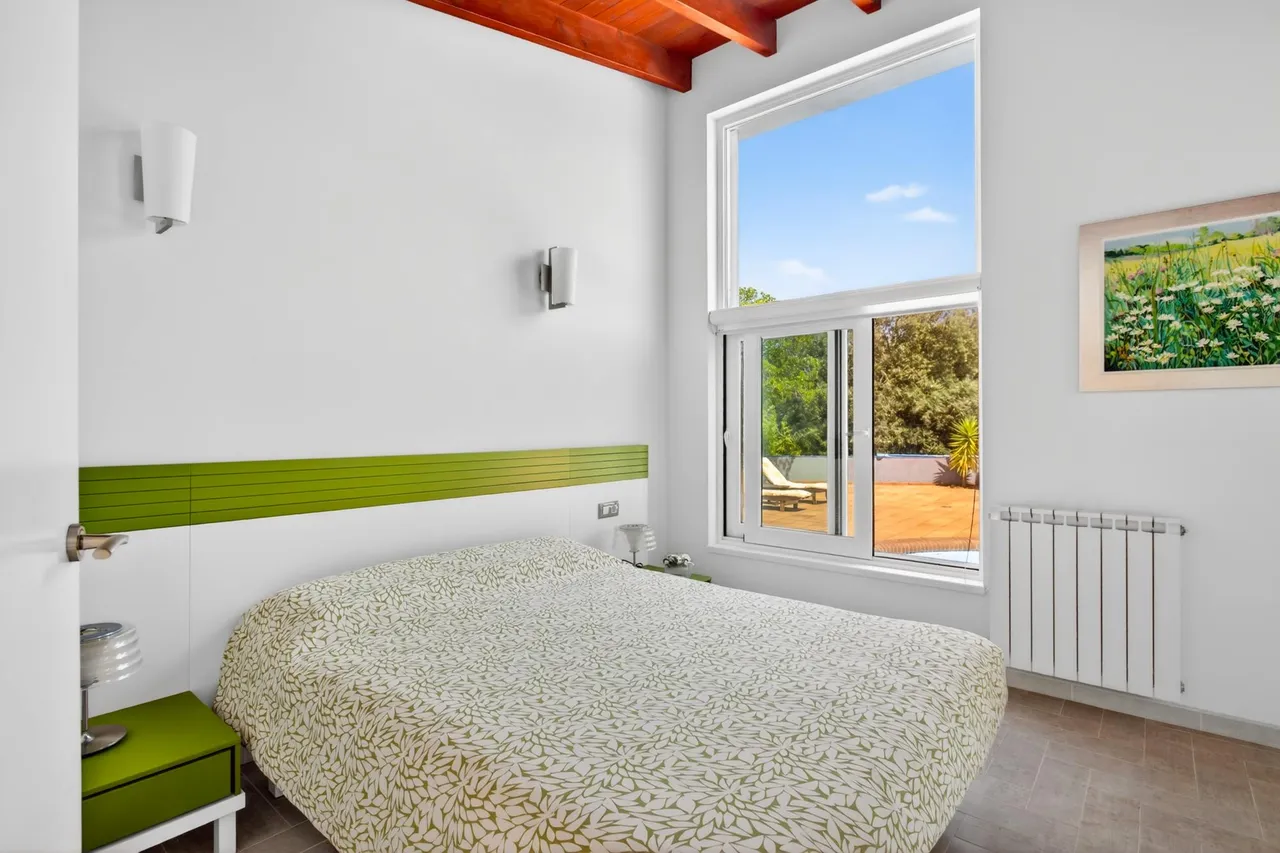 living - 205m² house / villa for sale in Argentona, Barcelona - gallery - 10
