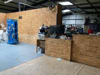 logistics - Activités / Bureaux À Vendre - gallery thumbnail - 9