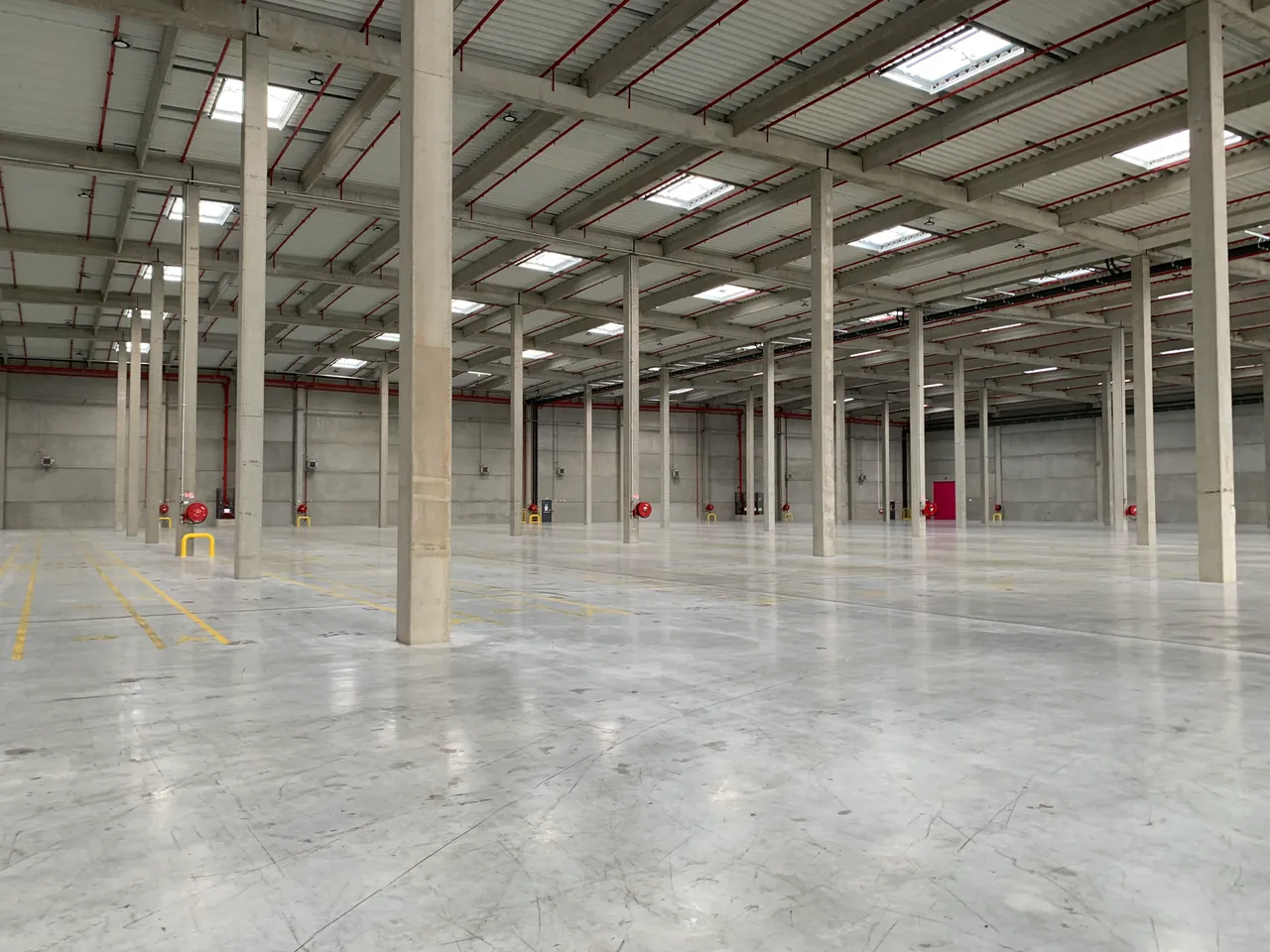 logistics - Logistics Warehouse For Rent - gallery - 6