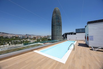 living - 88m² apartment with 20m² terrace for sale in Poblenou - featured