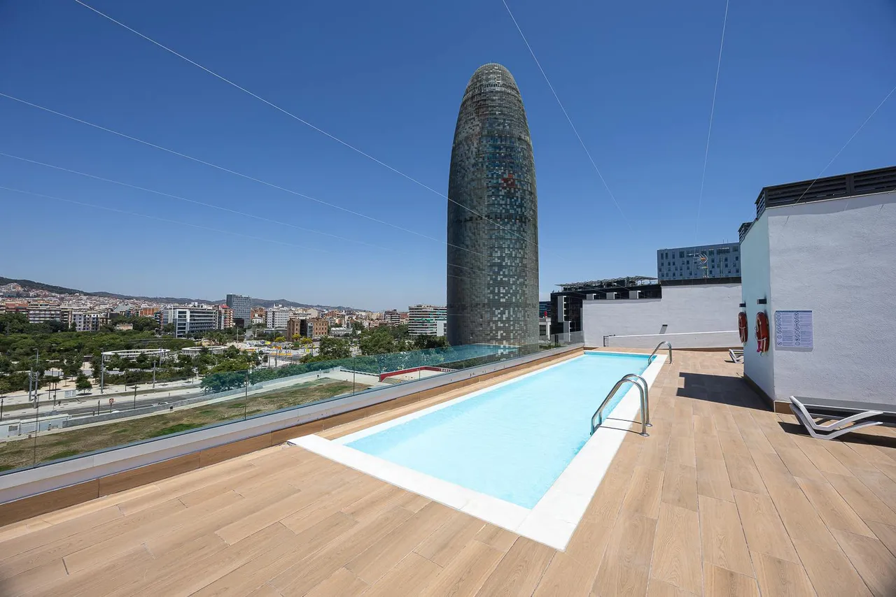 living - Piso de 88m² con 20m² terraza en venta en Poblenou - gallery - 2