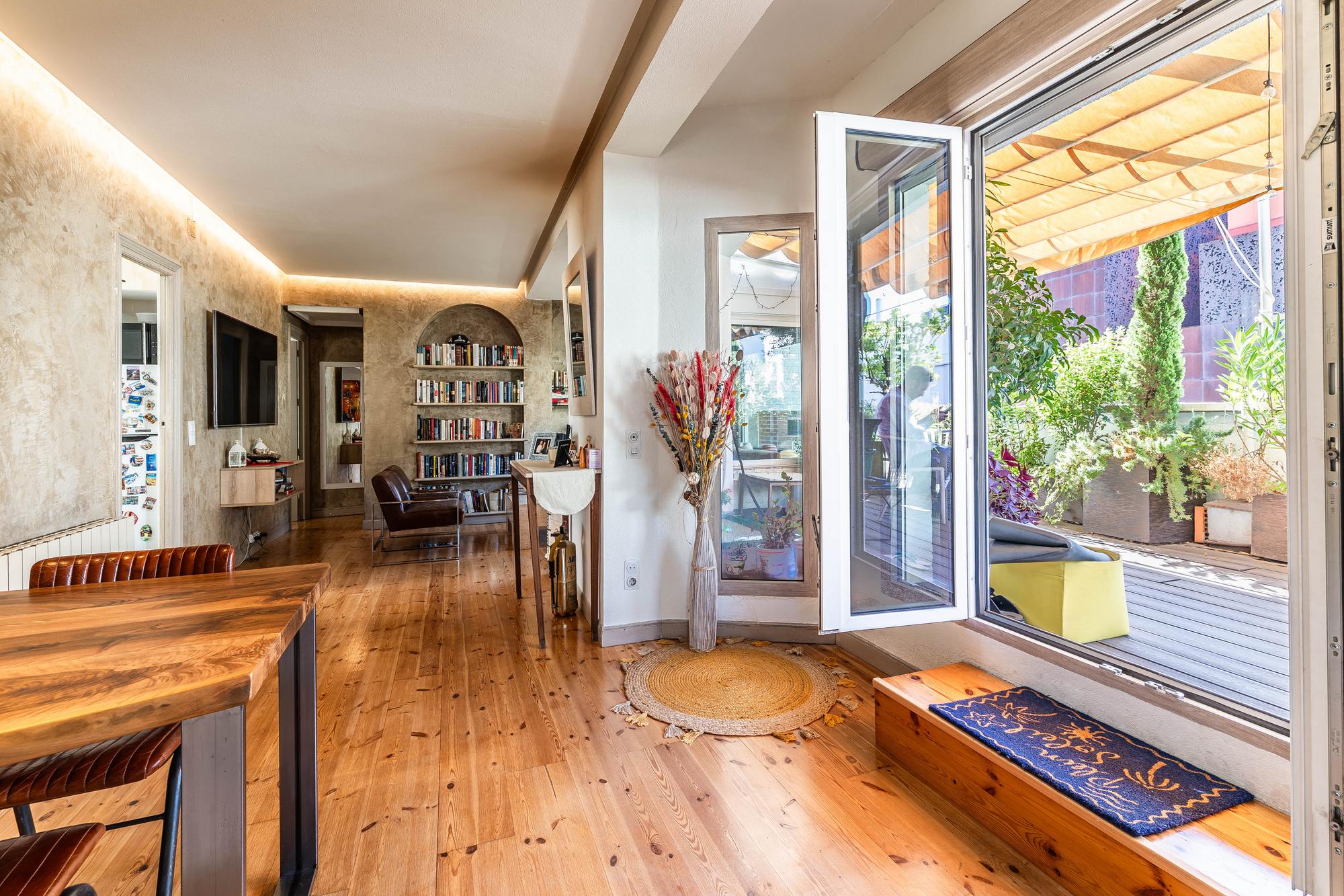 living - Ático de 100m² en venta en Cortes / Huertas, Madrid - gallery - 10