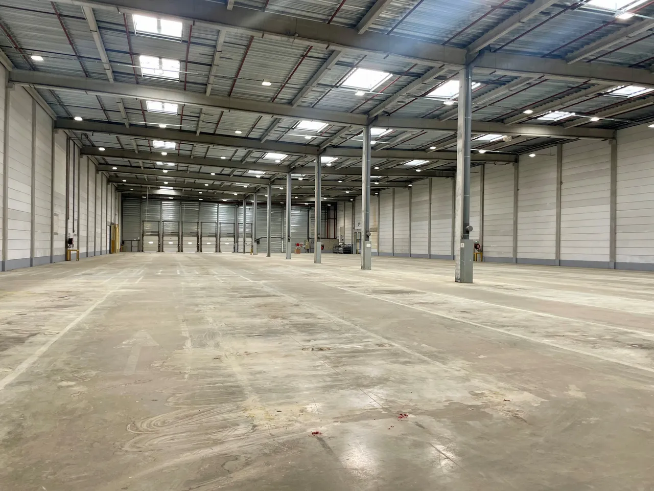 logistics - Logistics Warehouse For Rent - gallery - 5
