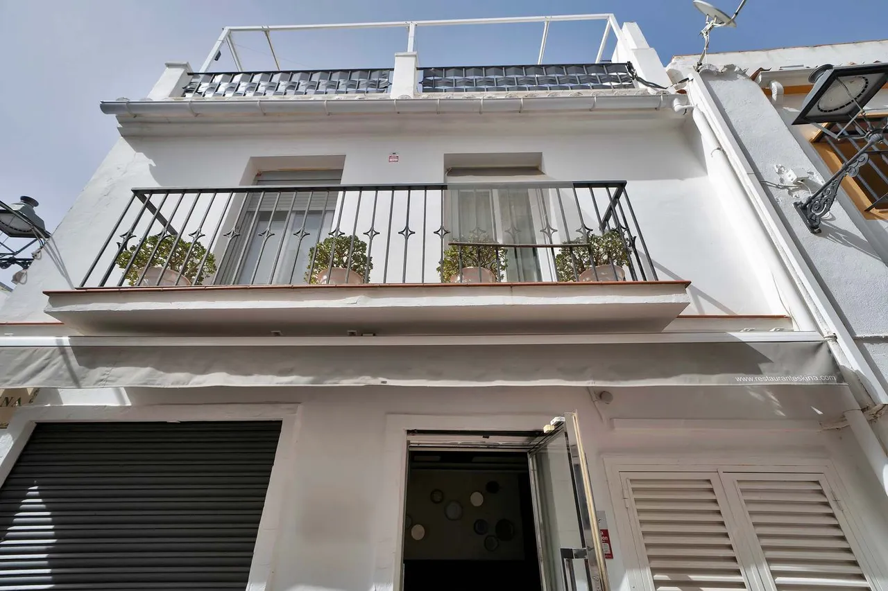 living - Edificio de 135m² con 58m² terraza en venta en Marbella Centro - gallery - 4