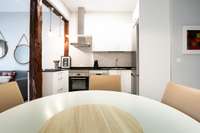 living - Piso de 45m² en alquiler en Cortes / Huertas, Madrid - gallery thumbnail - 7
