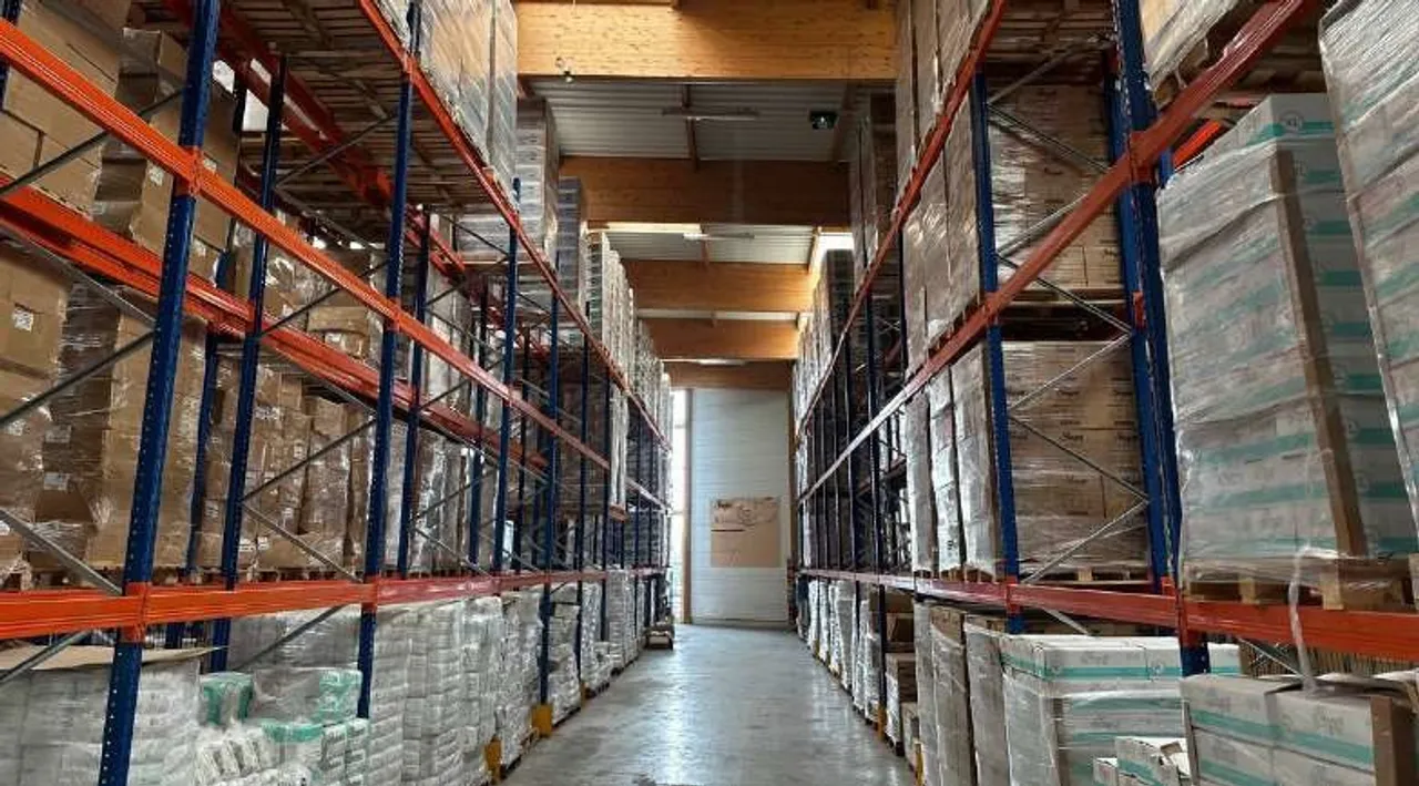 logistics - Light Industrial Premises / Offices For Rent - gallery - 5