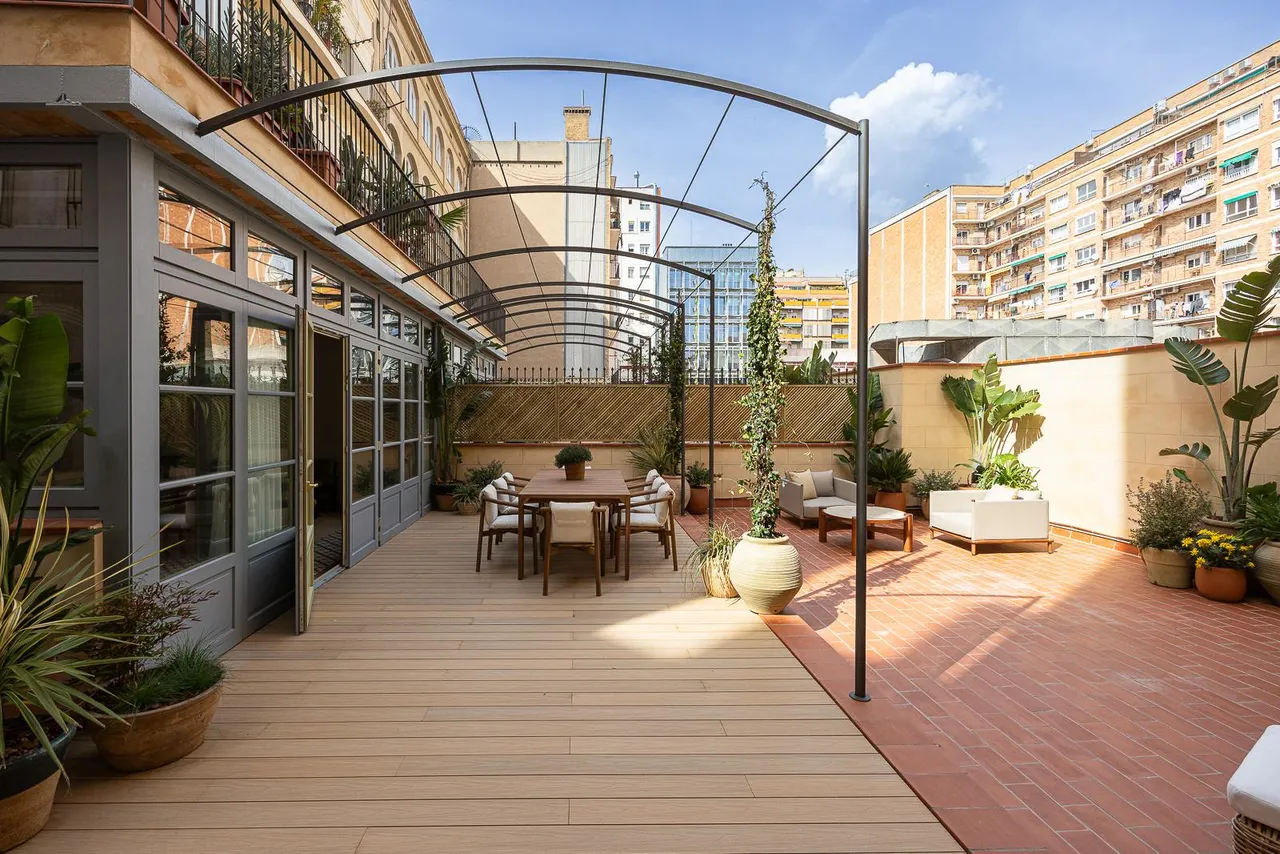living - 200m² apartment with 100m² terrace for sale in Eixample Right - gallery - 3