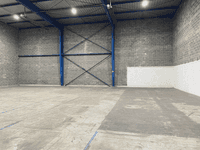 logistics - Local d’activités À Louer - gallery thumbnail - 3