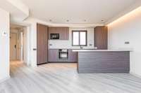 living - Ático de 70m² con 69m² terraza en venta en Eixample Derecho - gallery thumbnail - 3