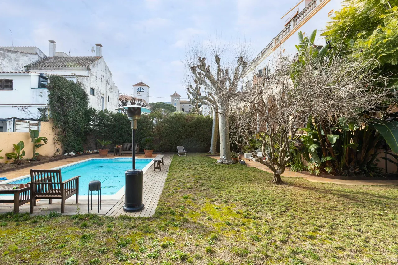living - 237m² house / villa for sale in Argentona, Barcelona - gallery - 3