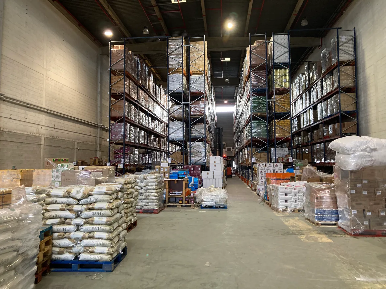 logistics - Logistics Warehouse For Rent - gallery - 4