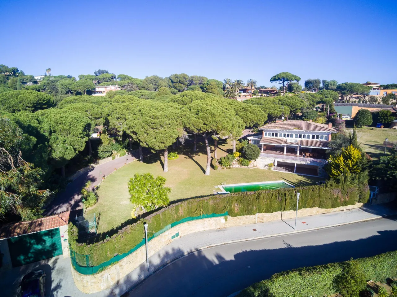 living - Finca con 2 casas en venta en Sant Andreu de Llavaneres - gallery - 5