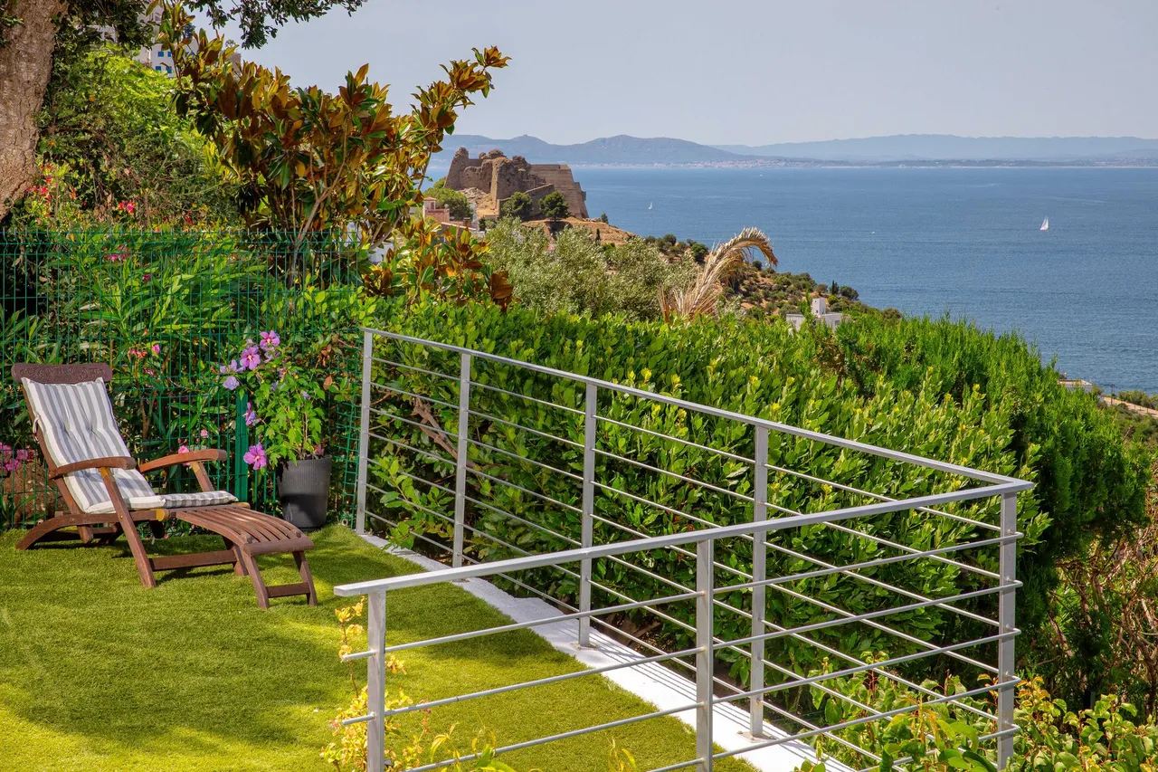 living - Casa / villa de 215m² en venta en Bahía de Rosas - gallery - 4