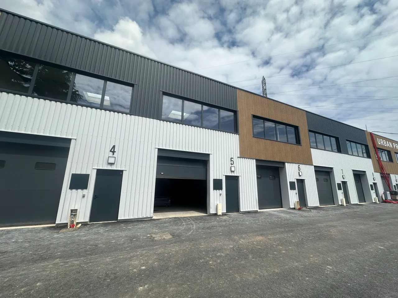 logistics - Light Industrial Premises / Offices For Rent - gallery - 3