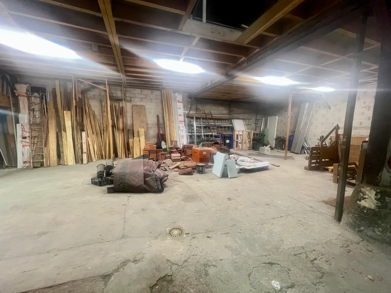 logistics - Light Industrial Premises / Offices For Sale - gallery - 2