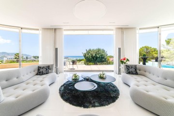 living - Casa / villa de 615m² en venta en Terramar, Barcelona - featured