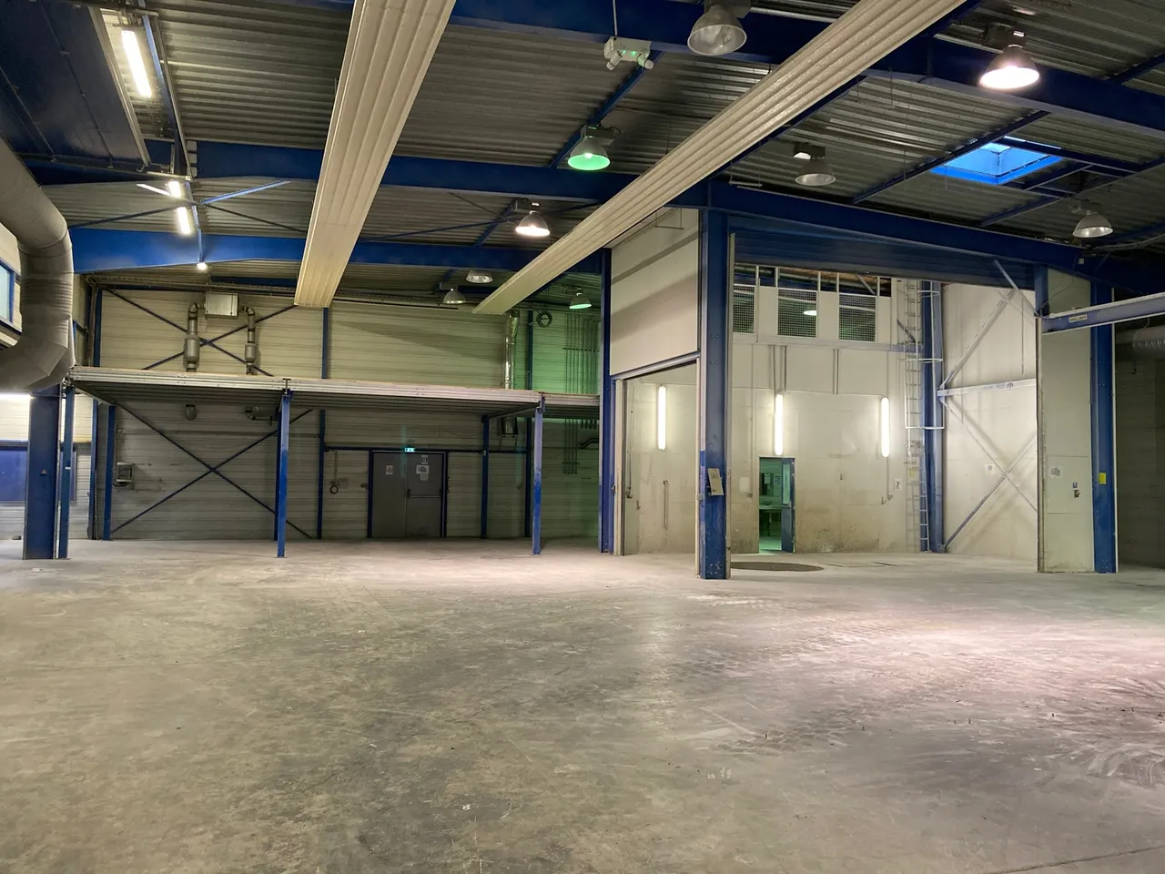 logistics - Light Industrial Premises / Offices For Rent - For Sale - gallery - 5
