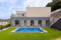 living - 330m² house / villa for sale in Alella, Barcelona - gallery thumbnail - 4