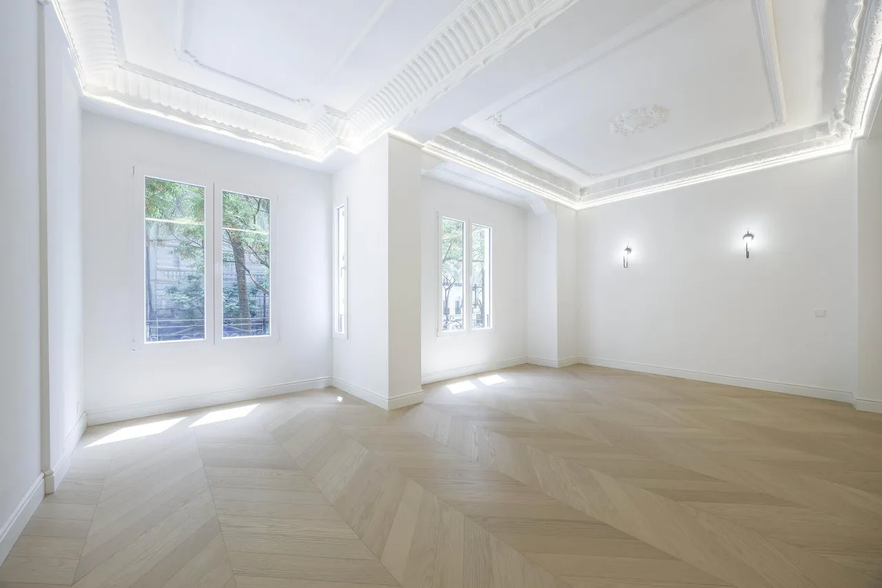living - Piso de 197m² con 15m² terraza en venta en Gran Vía - gallery - 2