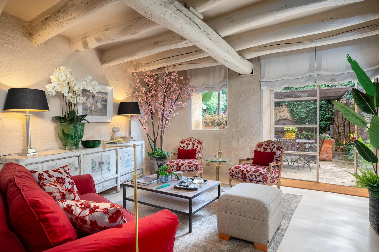 living - 196m² country house with 40m² garden for sale in Baix Empordà - gallery - 3