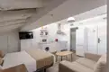 living - Piso de 35m² en alquiler en Sol, Madrid - gallery thumbnail - 2