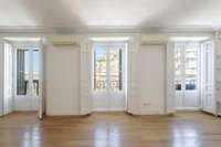 living - 140m² apartment for rent in Palacio, Madrid - gallery thumbnail - 1