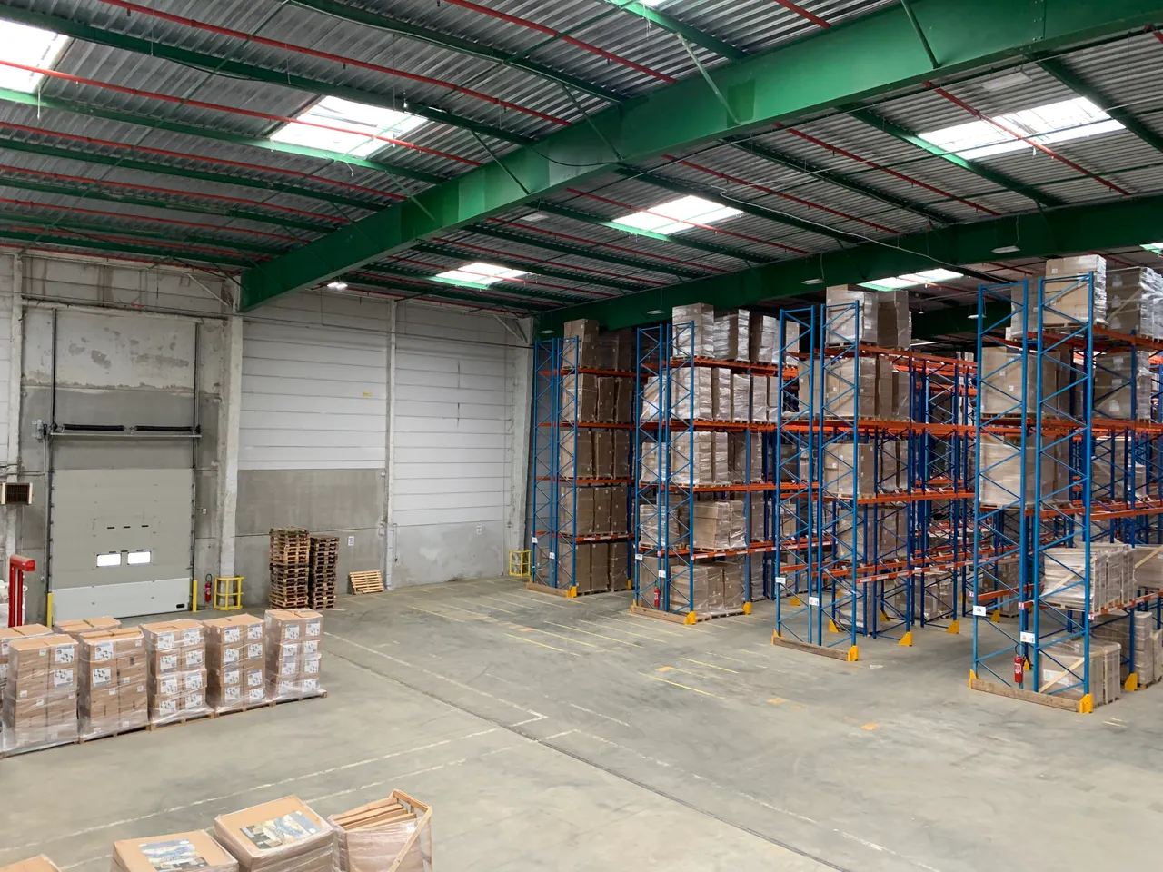 logistics - Logistics Warehouse For Rent - gallery - 4