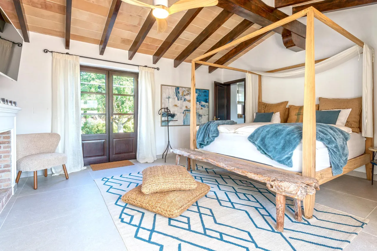 living - 450m² country house for sale in Felanitx, Balearic Islands - gallery - 3