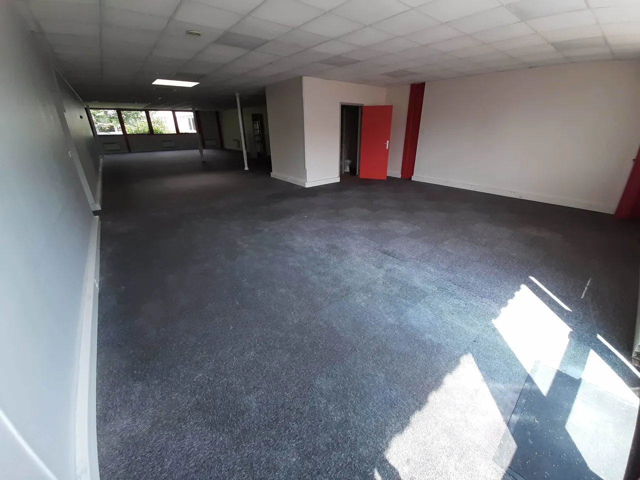 logistics - Activités / Bureaux À Louer - gallery - 2