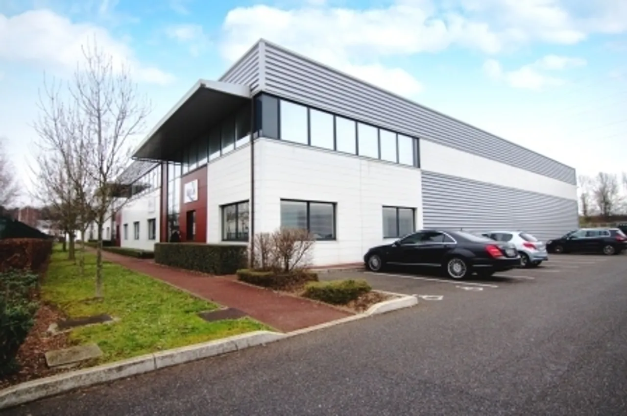 logistics - Light Industrial Premises / Offices For Rent - gallery - 3