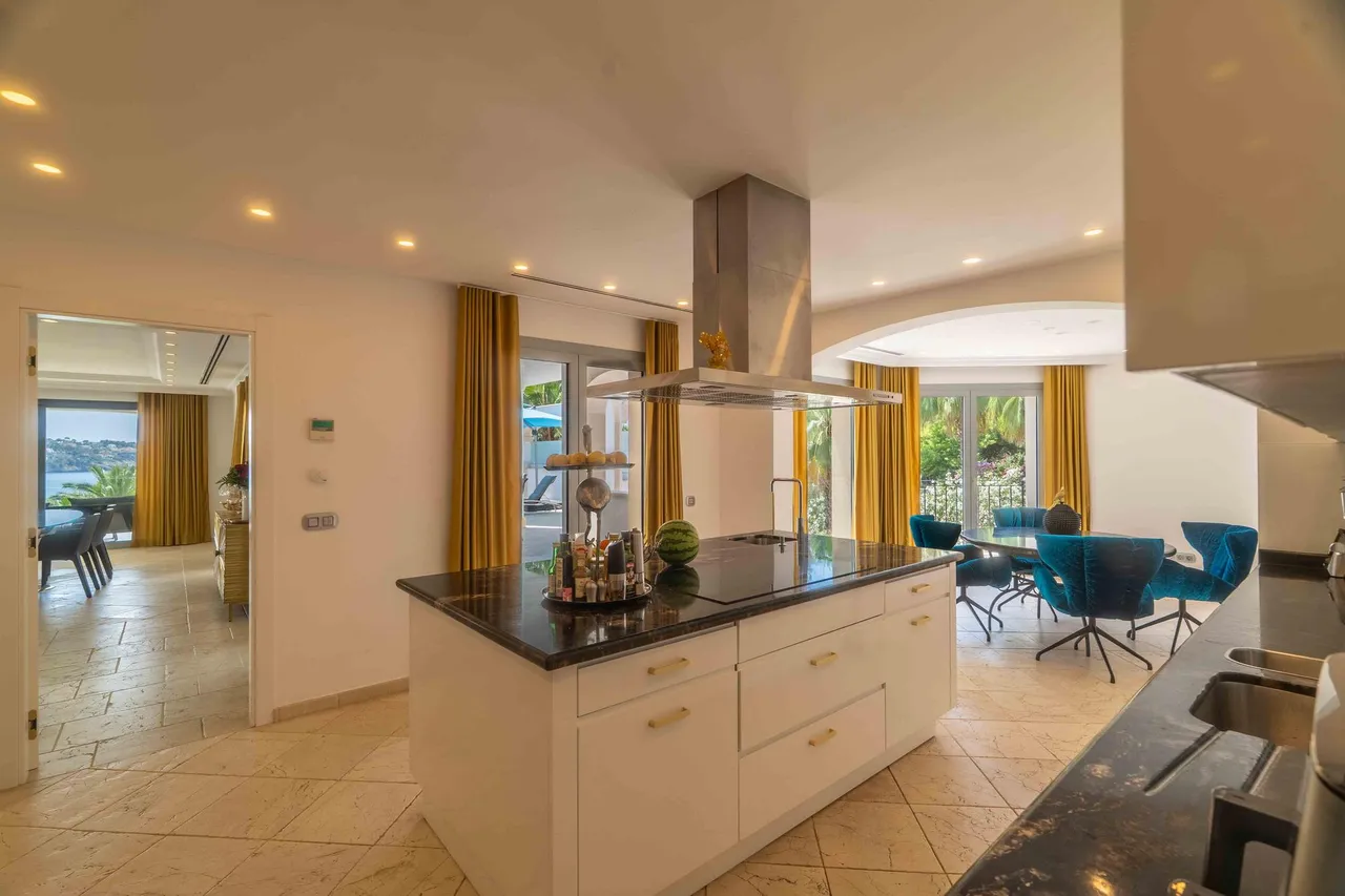 living - Casa / villa de 898m² en venta en Costa de la Calma - gallery - 10