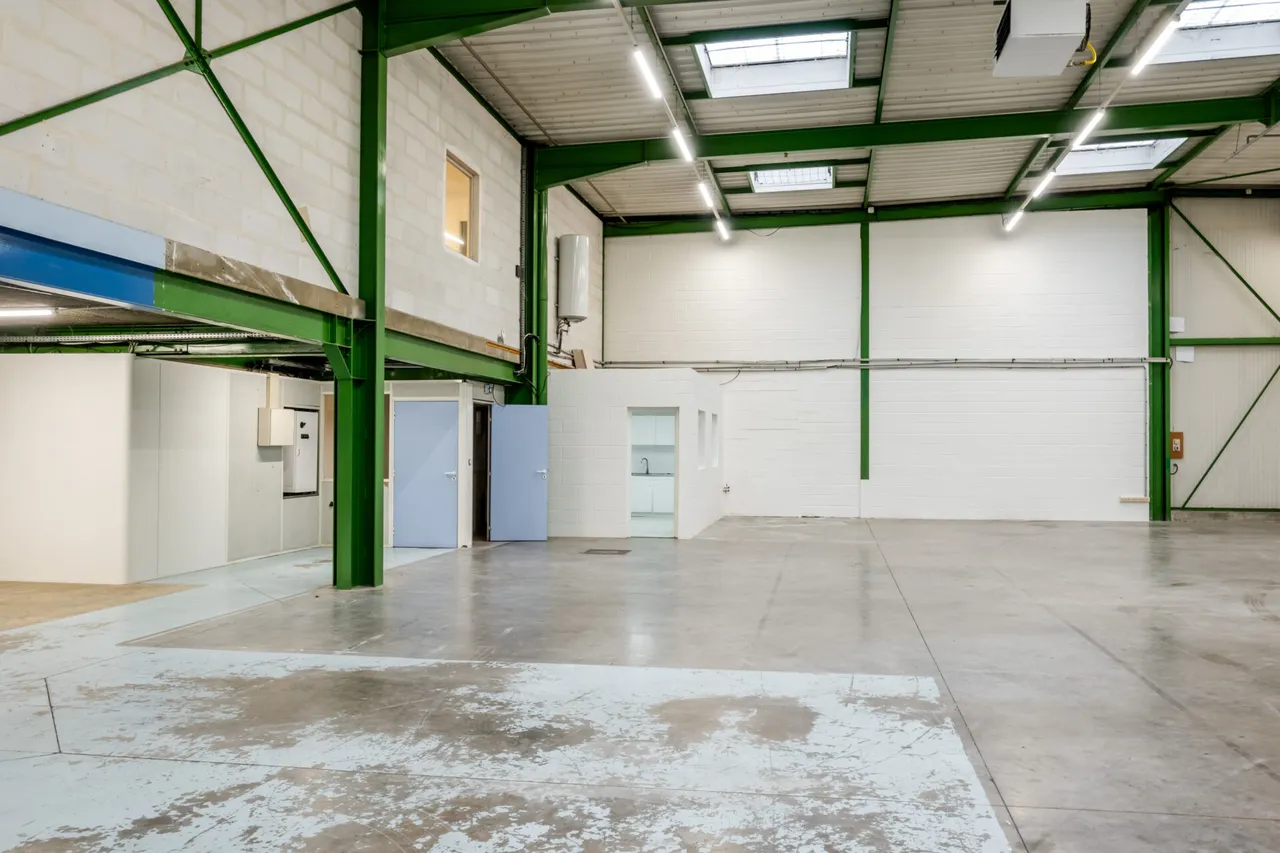 logistics - Activités / Bureaux À Louer - gallery - 3