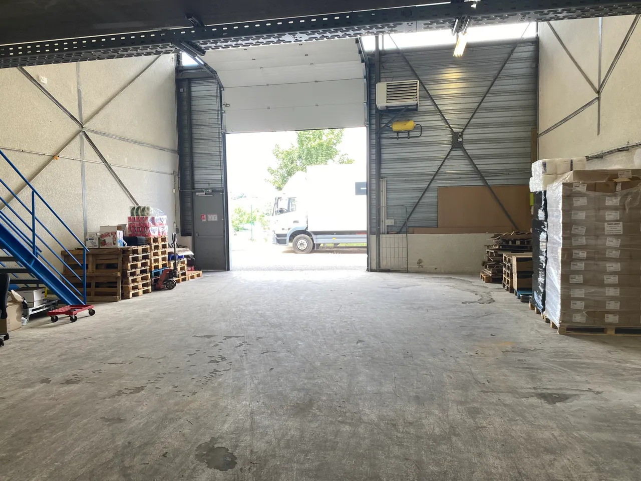 logistics - Activités / Bureaux À Louer - gallery - 3