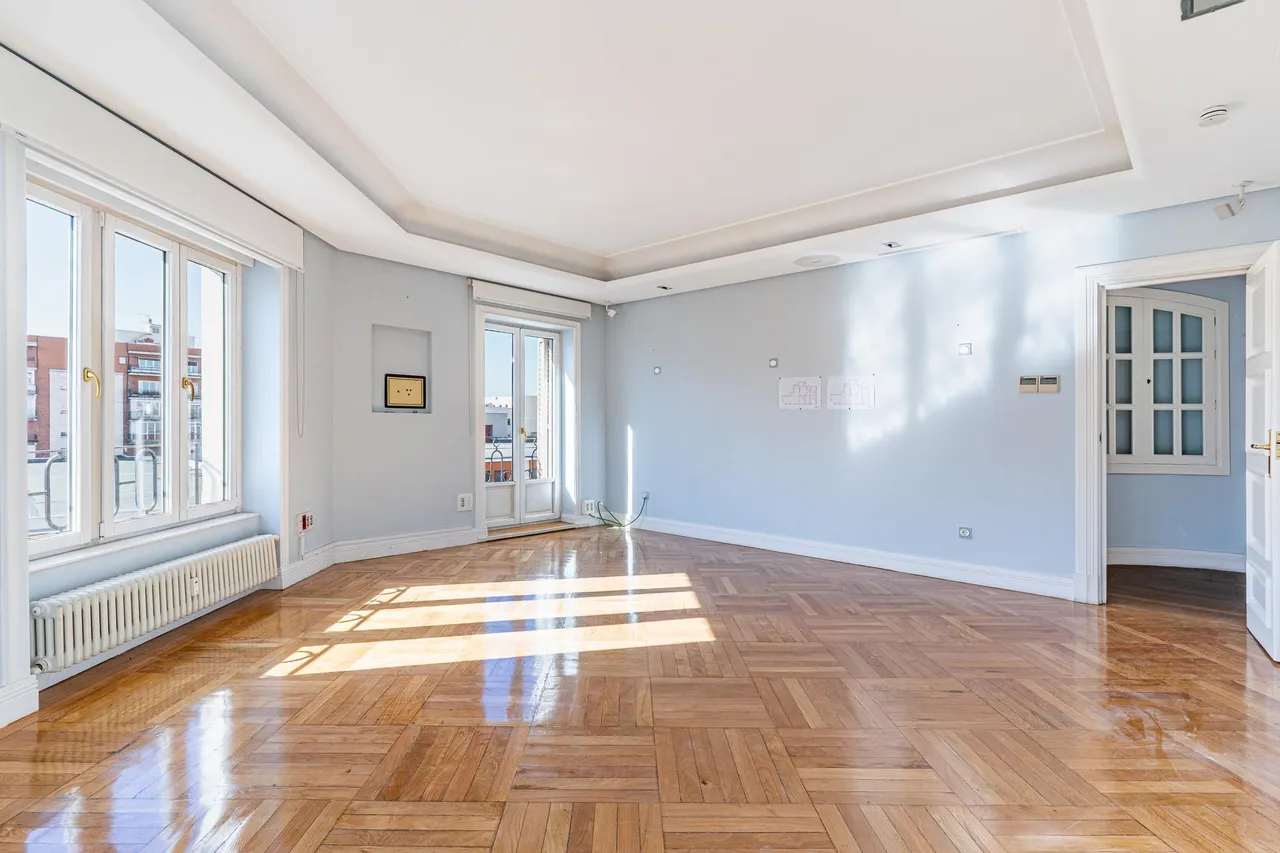 living - Piso de 350m² en venta en Recoletos, Madrid - gallery - 10