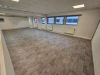logistics - Activités / Bureaux À Louer - gallery thumbnail - 5