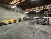 logistics - Local d’activités À Louer - gallery thumbnail - 1
