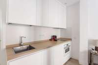 living - 55m² apartment for rent in Cortes / Huertas, Madrid - gallery thumbnail - 7