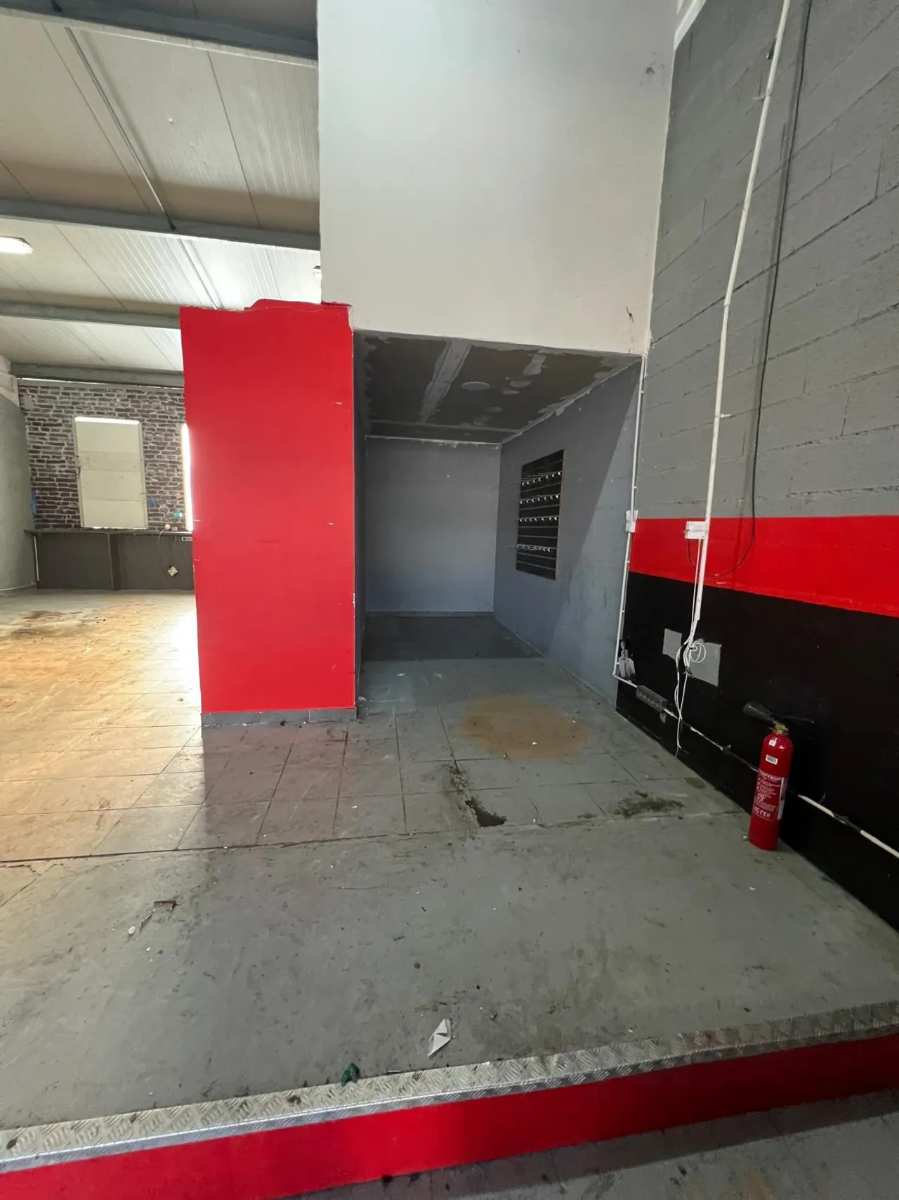 logistics - Activity Facility For Rent - gallery - 3